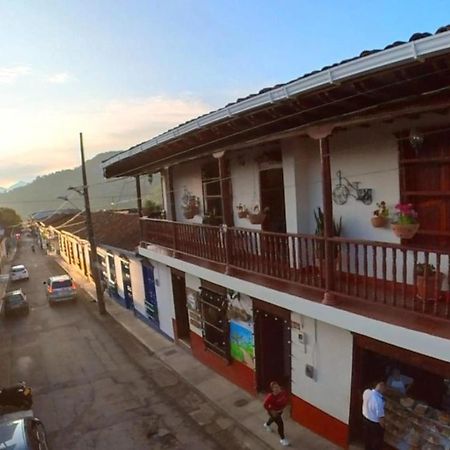 Hotel La Casa de las Flores Hostal Jardín Exterior foto